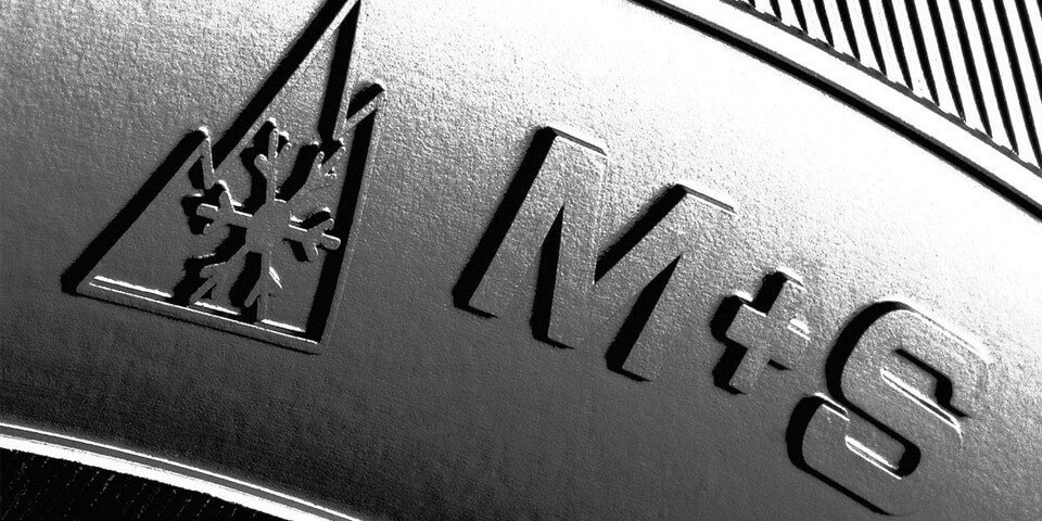 Comment reconnaitre un pneu 4 saisons ?