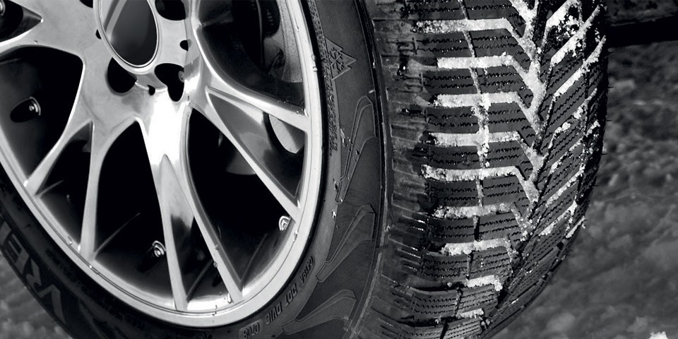 Pourquoi est-il recommande de monter des pneus hiver?