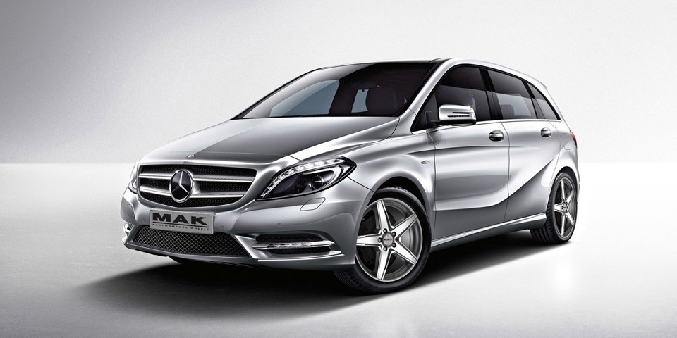Mercedes Mak Header